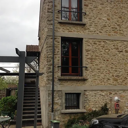 Bed and Breakfast Rue De Meaux Jossigny